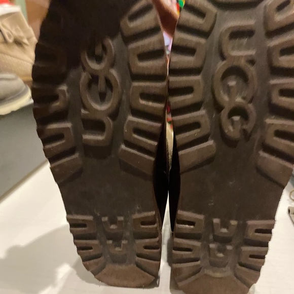 Ugg boots kids size 2 - Picture 3 of 4